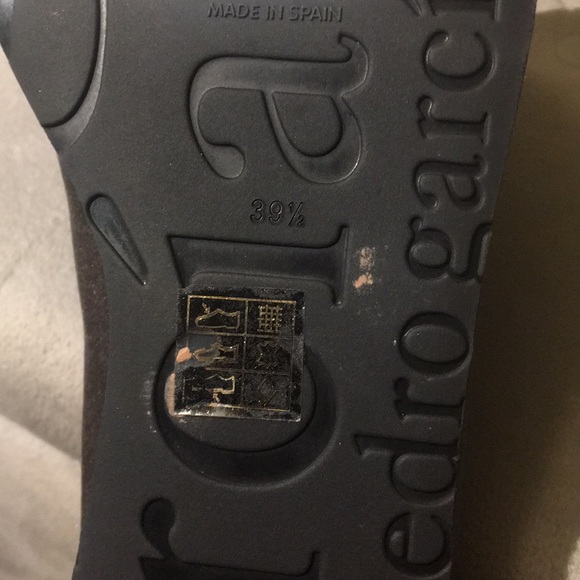 Shoes - Picture 4 of 4